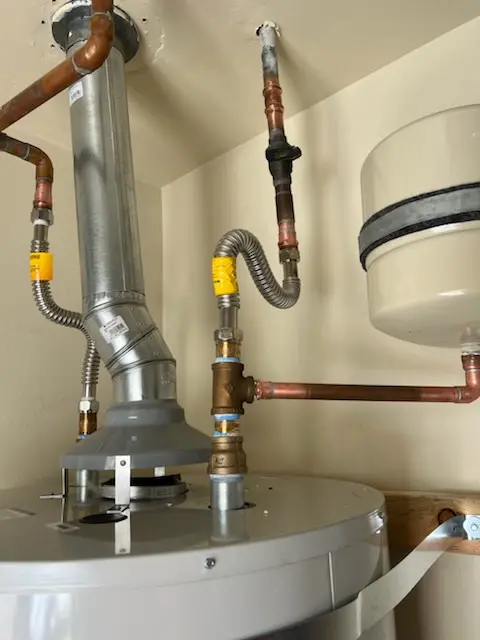 Water heater installation and plumbing repair in Lake Highlands